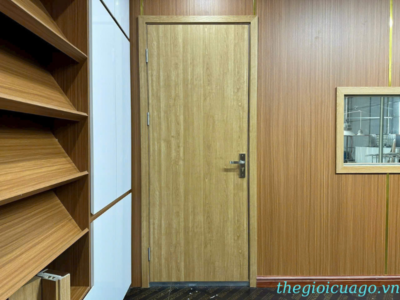 Cửa gỗ chịu nước lắp cho không gian bếp