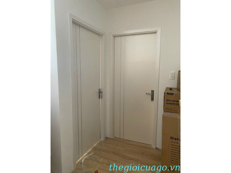 Cửa gỗ nhựa composite chỉ trang trí