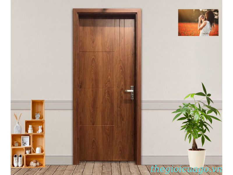 Cửa gỗ thông phòng Huge