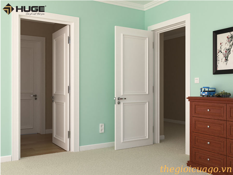 Kiệt tác với cửa gỗ Huge