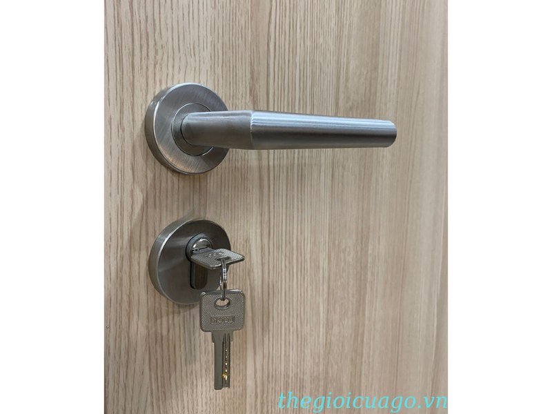 Khóa tay gạt Huy Hoàng